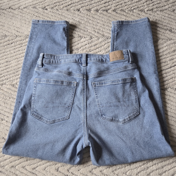 American Eagle women mom jean 4S Short Stretch Comfy French Girl Minimalist - Picture 8 of 14